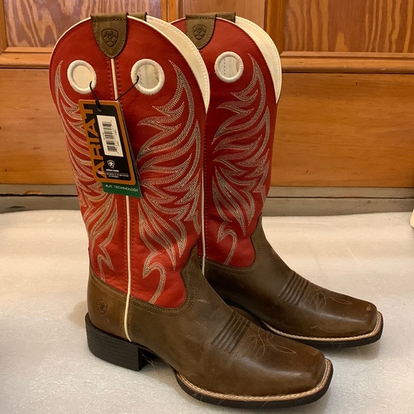 Ariat Shoes - NWOB womens Ariat size 7 square toed western boots